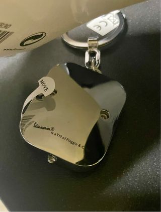 Portachiavi Vespa Piaggio con luce LED