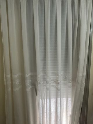 Cortina visillo blanca antigua