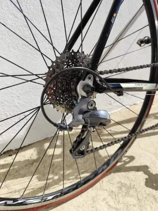 Bicicleta de Carretera Negra