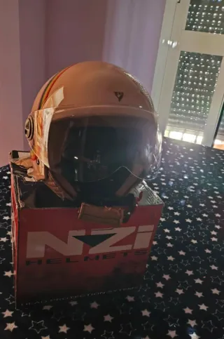 Casco Moto Jet Talla M marca NZI