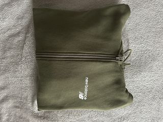 Sudadera New Balance Verde Oliva Talla M