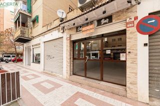 Local comercial en venta en Barrio de Zaidín en Granada