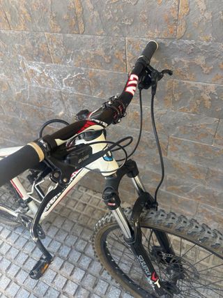 Bicicleta Mondraker Ventura