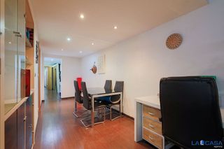 Piso en venta en El Raval en Barcelona