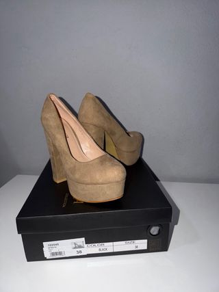 Tacones beige plataforma ante