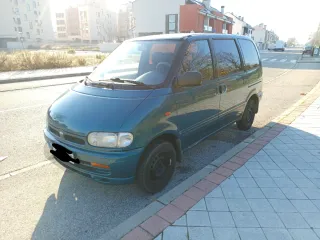 Nissan Serena 1994 ( precio negociable)
