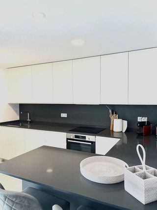 Piso en alquiler en El Padrón - El Velerín - Voladilla en Estepona