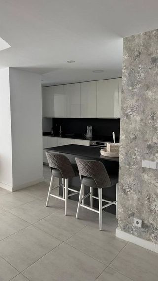 Piso en alquiler en El Padrón - El Velerín - Voladilla en Estepona