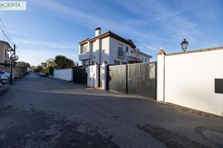 Casa pareada en venta en Ogíjares