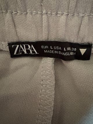 Pantalón chándal Zara gris talla L
