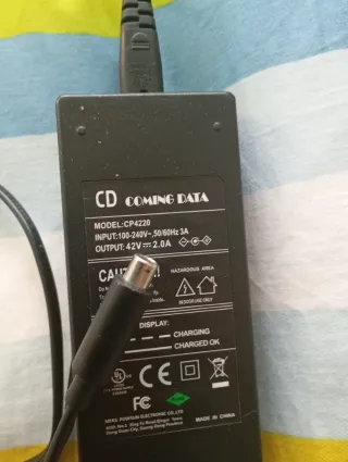 Cargador patinete eléctrico Cecotec, Xiaomi.42V 2A