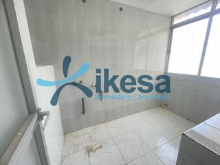 Piso en venta en Linares