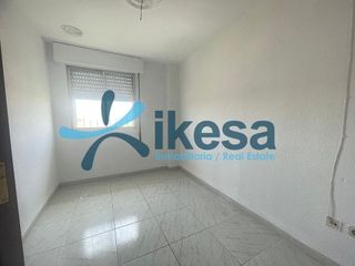 Piso en venta en Linares