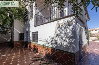 Chalet en venta en Ogíjares