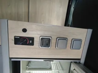 Ford Transit camperizada homologada.