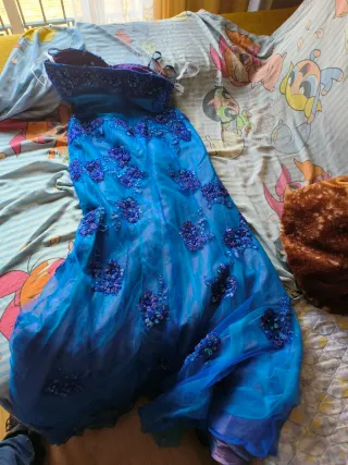 Vestido de fiesta Paris Prom azul/morado talla 8