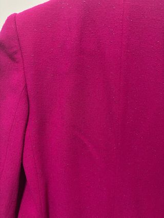 Chaqueta de fiesta rosa y negra