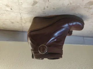 Botines de cuero con cuña