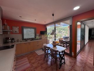 Chalet en venta en Vallirana