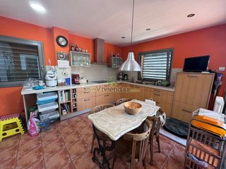 Chalet en venta en Vallirana