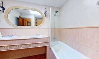 Casa adosada en venta en La Font d'en Fargues en Barcelona