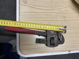 Llave de fontanería tipo grifa 10