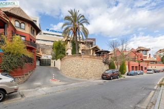 Casa adosada en venta en Crta. De la Sierra en Granada