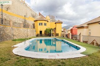 Casa adosada en venta en Crta. De la Sierra en Granada