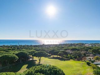 Piso en venta en Cabo Pino - Reserva de Marbella en Marbella