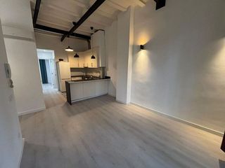 Piso en venta en El Raval en Barcelona