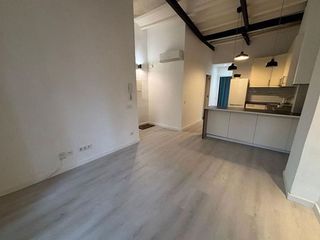 Piso en venta en El Raval en Barcelona