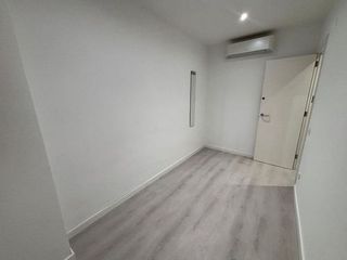 Piso en venta en El Raval en Barcelona