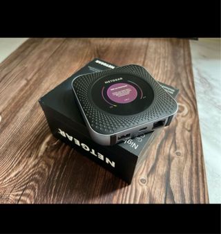 Router Netgear M1 4G LTE