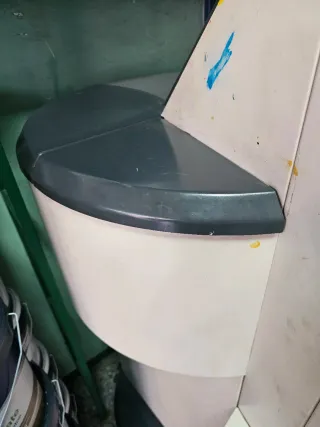 REGALO  Máquina tintometrica jallut, Pc y monitor.