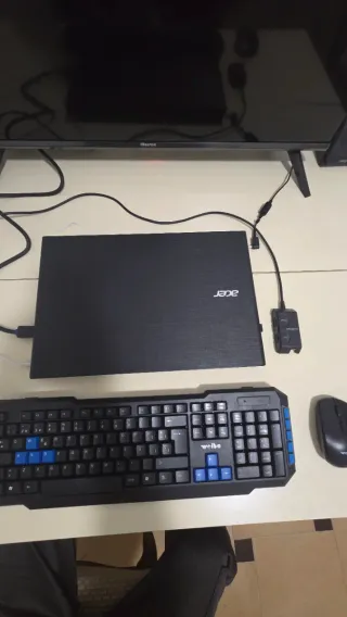 Oferta de combo de Laptop Acer+4.1 Teatro en casa