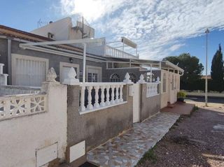 Chalet en venta en La Siesta - El Salado - Torreta en Torrevieja