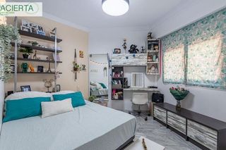 Piso en venta en Cervantes en Granada