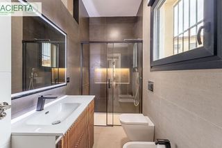 Piso en venta en Bola de Oro - Serrallo en Granada