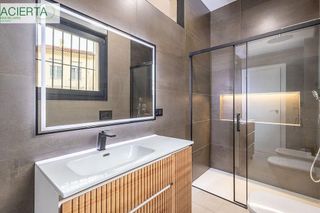 Piso en venta en Bola de Oro - Serrallo en Granada