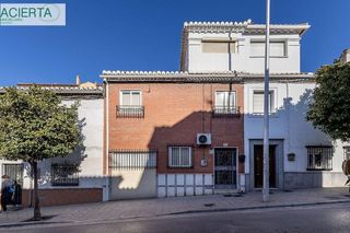 Casa adosada en venta en Pajaritos - Plaza de Toros en Granada