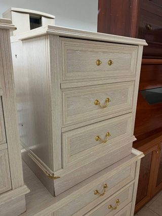 Cómoda y 2 Mesitas de Noche