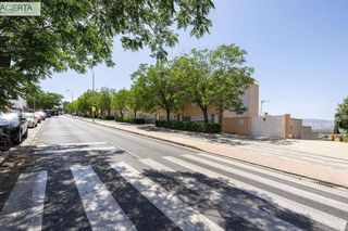Casa pareada en venta en Bola de Oro - Serrallo en Granada