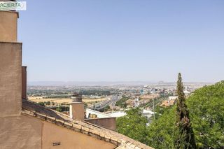 Casa pareada en venta en Bola de Oro - Serrallo en Granada