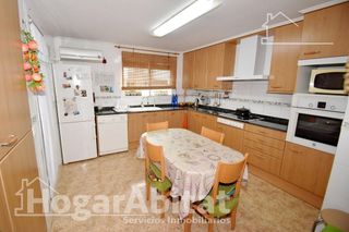 Casa adosada en venta en Cariñena - Carinyena en Villarreal