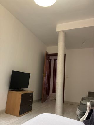 Alquilo habitación en piso compartido