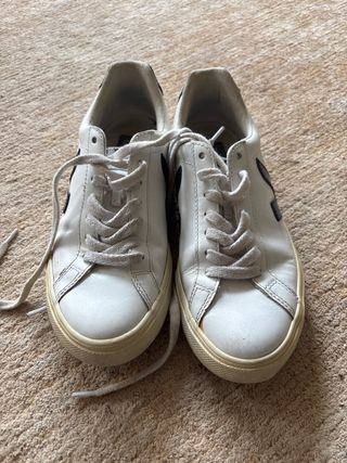 Veja Bambas Blancas y Negras