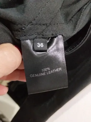 Vestido Negro Goods-on-heels