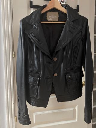 Cazadora Piel bovina Negra con apenas uso