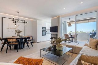 Piso en venta en Nueva Andalucía centro en Marbella