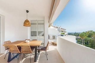 Piso en venta en Nueva Andalucía centro en Marbella